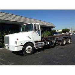 1995 VOLVO WHITE GMC WG64