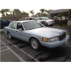 1992 LINCOLN TOWN CAR