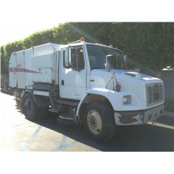 2003 FREIGHTLINER/ELGIN FL70