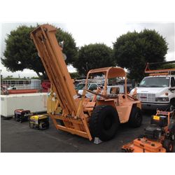 CHAMP ROUGH TERRAIN FORKLIFT