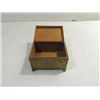Image 2 : ANTIQUE BRASS & CARVED JADE ORIENTAL JEWELRY BOX