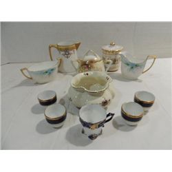 LOT 11 VINTAGE HUNGARIAN, PRUSSIAN CHINA: 4 EGG