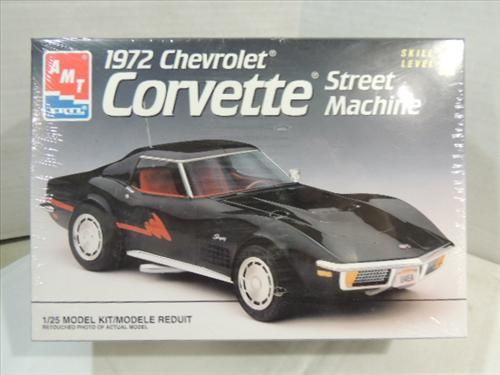 AMT ERTL PLASTIC MODEL KIT 1972 CORVETTE STINGRAY