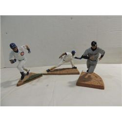 LOT 3 STARTING LINEUP SPORTS FIGURINES: SANTO, LEE