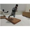 Image 2 : LOT 3 STARTING LINEUP SPORTS FIGURINES: SANTO, LEE
