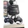 Image 2 : 1993 SEGA GENESIS CONSOLE, 2 CONTROLLERS, 5 GAMES,