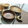 Image 2 : LOT 6 VINTAGE (4) WOODEN MIXING BOWLS, NUT TRAY &