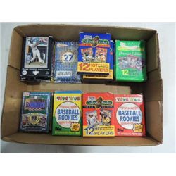 LOT 18 FOOTBALL & BASEBALL MINI PACK TRADING CARDS