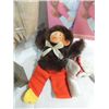Image 2 : LOT 7 MIXED VINTAGE TOYS: MILITARY SANDBAGS & GAS
