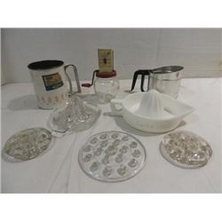 LOT 8 VINTAGE KITCHEN ITEMS: 2 FLOUR SIFTERS, NUT