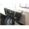 Image 1 : VINTAGE LEATHER EXPANDABLE SUIT OR TRAVEL CASE.
