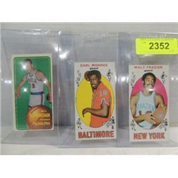 LOT 3 BASKETBALL PLAYER CARDS: 68-69 WALT FRAZER,