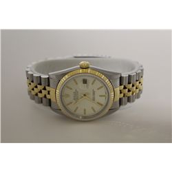 ONE MENS ROLEX OYSTER PERPETUAL, DATEJUST. THE WATCH HAS AN AUTOMATIC CHRONOMETER MOVEMENT WITH A