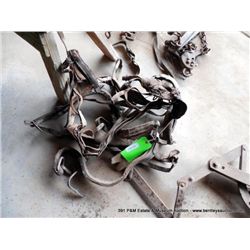 LOT: HARNESSES