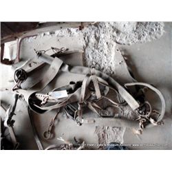 LOT: HAMES & HARNESSES