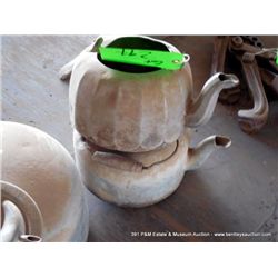 TIN COFFEE POTS 2X MONEY