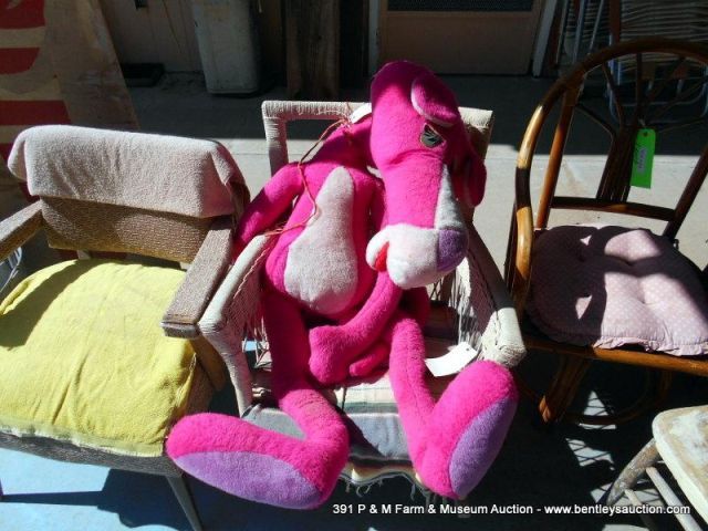 WICKER ROCKING CHAIR W/ PINK PANTHER