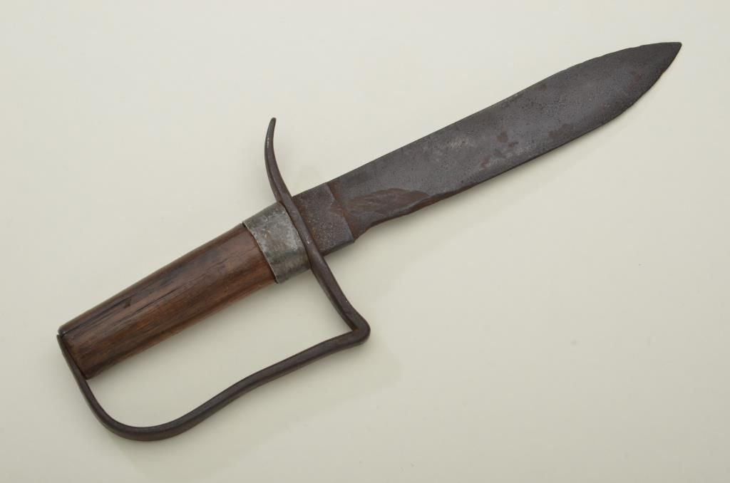 The only original known Confederate D guard Bowie knife marked “Thomas