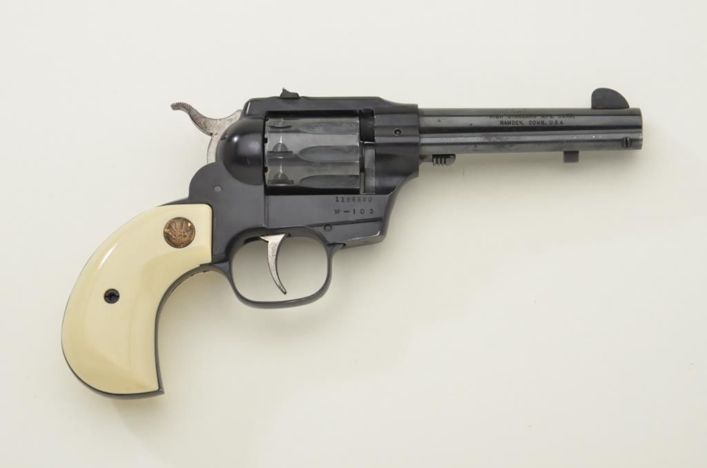 High Standard Natchez double action revolver, .22LR cal., 4" barrel with blued finish, factory plast