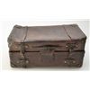 Image 1 : Leather trunk of high quality showing a large brass tacks and many shipping labels. The trunk measur