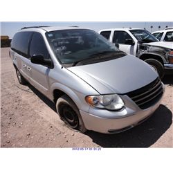 2005 - CHRYSLER TOWN AND COUNTRY