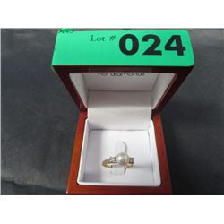 18kt gold pearl & .25 carat diamond ring