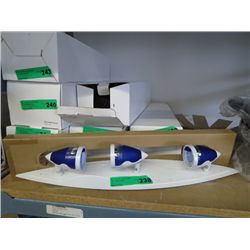 New three-bulb light fixture