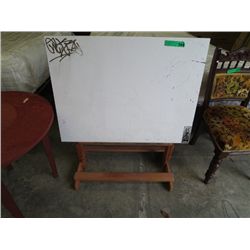 Wooden tilt top adjustable easel