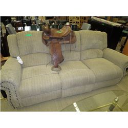 Reclining sofa