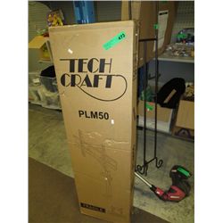 Adjustable flat screen mount