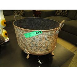 Metal plant pot