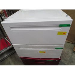 White laundry pedestal