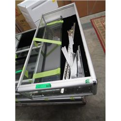 Table top glass display case