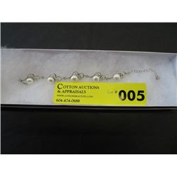 Genuine freshwater pearl & crystal bracelet