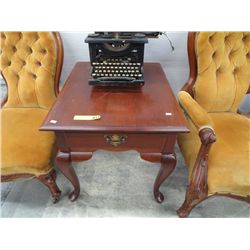 Cherry wood parlour table made by Broyhill