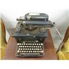 Image 1 : Antique manual typewriter