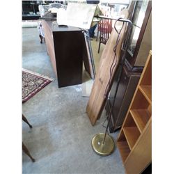Metal floor reading light