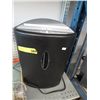 Image 1 : Paper shredder