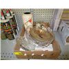 Image 1 : Box of household and decorative objects