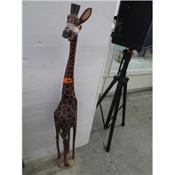 Wooden giraffe 4' tall