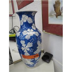 Oriental vase on stand 14" tall