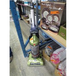 Hoover Windtunnel bagless vacuum cleaner