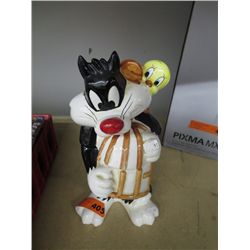 Tweety and Slyvester cookie jar