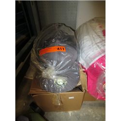 Case of mesh back caps approx 30