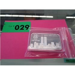 New York sky line with Twin Towers. 999 silver bar