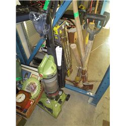 Hoover upright bagless vacuum cleaner