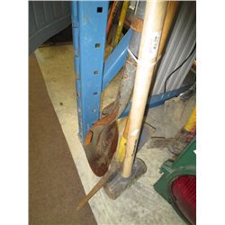 Shovel, pickax, sledgehammer