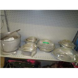 6 pieces of cookware, plus lids (Knight brand)