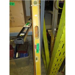 Three levels, 4' long