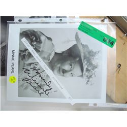 Minnie Pearl Autograph